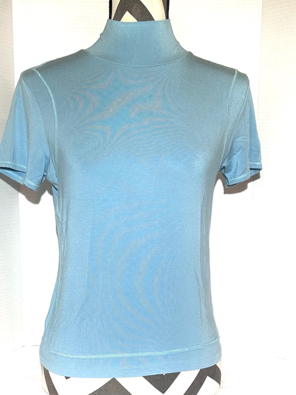 Per Se Short Sleeve Mock Neck Women’s Layering Tee Light Blue Rayon Size M